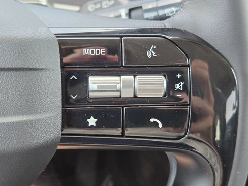 Certified 2026 Kia Sorento LX FWD image 25