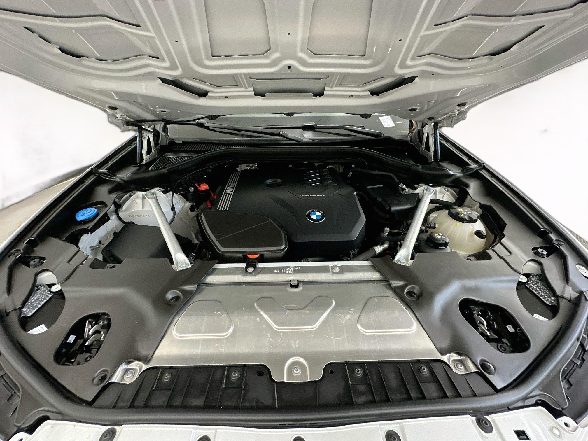 Used 2024 BMW X4 xDrive30i AWD/4WD image 36