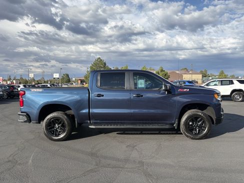 Used 2022 Chevrolet Silverado 1500 LT Trail Boss w/ Convenience Package II AWD/4WD image 3
