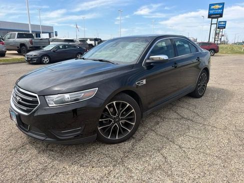 Used 2018 Ford Taurus Limited AWD/4WD image 3