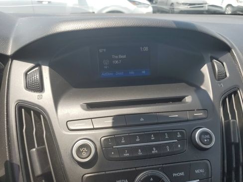 Used 2016 Ford Focus SE FWD image 11