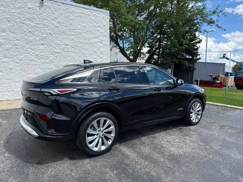 Used 2024 Buick Envista Avenir FWD image 5
