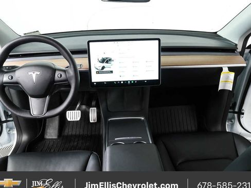 Used 2022 Tesla Model Y Performance image 16