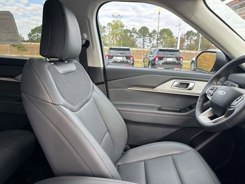 New 2026 Ford Explorer Active w/ Active Comfort Package image 12