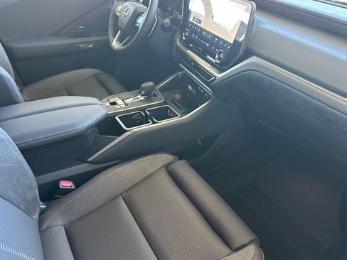 New 2026 Lexus TX 550h AWD Plug-In Hybrid image 15