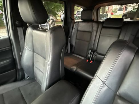 Used 2019 Jeep Grand Cherokee Laredo w/ Laredo X Package AWD/4WD image 21