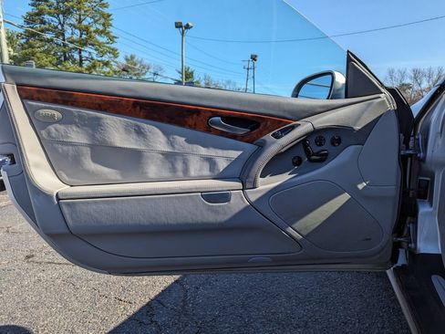 Used 2003 Mercedes-Benz SL 500 image 11