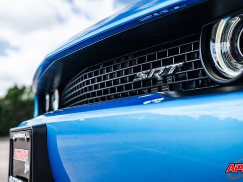 Used 2015 Dodge Challenger SRT Hellcat image 25