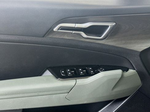 Used 2024 Kia Sportage X-Line w/ X-Line Premium Package image 15