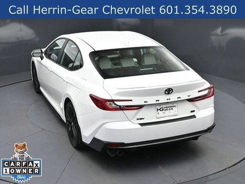 Used 2025 Toyota Camry SE w/ Convenience Package FWD image 34