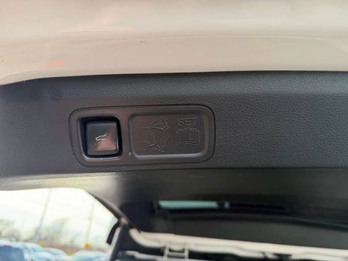 Used 2018 Ford Expedition Platinum image 12