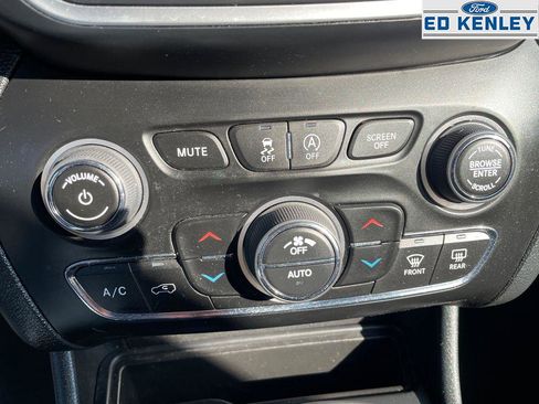 Used 2022 Jeep Cherokee Latitude Lux image 14