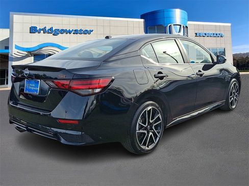 Used 2025 Nissan Sentra SR image 6