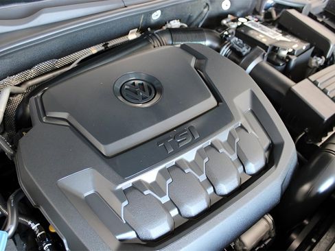 Used 2021 Volkswagen Passat 2.0T R-Line image 19