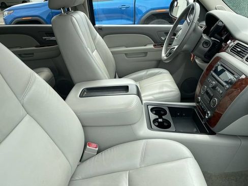 Used 2011 Chevrolet Tahoe LT w/ Regional Value Package AWD/4WD image 12
