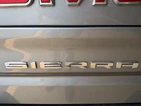 Certified 2025 GMC Sierra 1500 SLT AWD/4WD image 7
