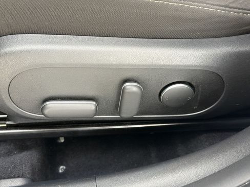 Used 2025 Hyundai Kona SEL FWD image 16