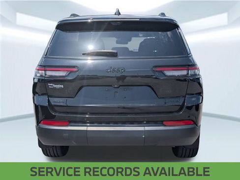 Certified 2025 Jeep Grand Cherokee L Limited w/ Luxury Tech Group II AWD/4WD image 5