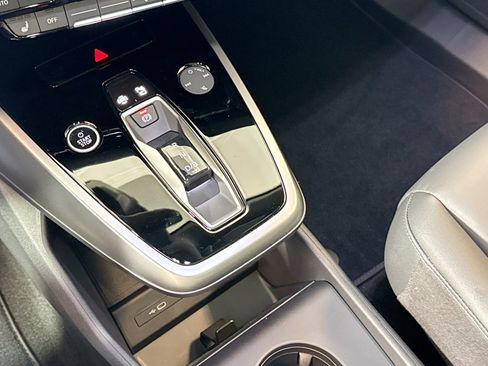 Used 2024 Audi Q4 e-tron Premium w/ Convenience Package image 15