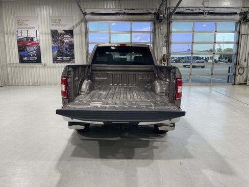 Used 2018 Ford F150 XLT w/ Equipment Group 302A Luxury AWD/4WD image 14