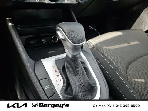 Used 2023 Kia Forte LXS FWD image 17