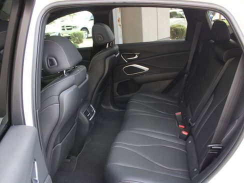 Used 2025 Acura RDX SH-AWD image 10