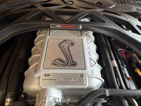 Used 2020 Ford Mustang Shelby GT500 w/ Technology Package image 11