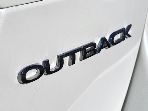 Certified 2025 Subaru Outback Limited image 11