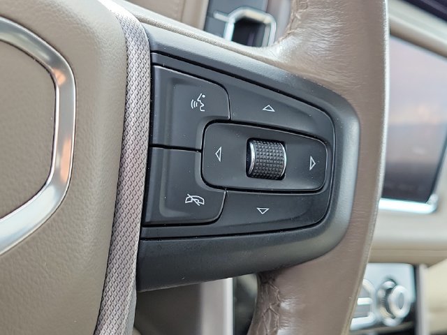 Used 2023 GMC Yukon XL Denali AWD/4WD image 13