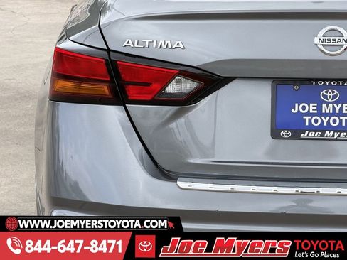 Used 2022 Nissan Altima 2.0 SR image 10