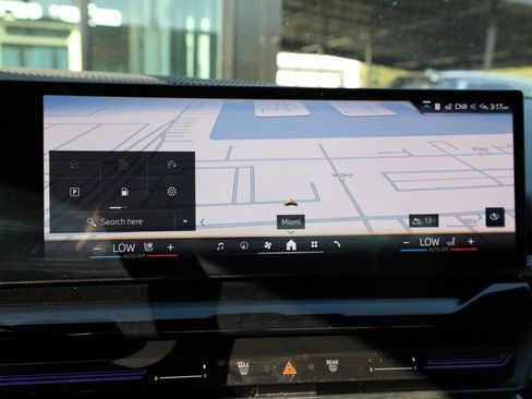 Used 2025 BMW 530i xDrive 530i xDrive image 32