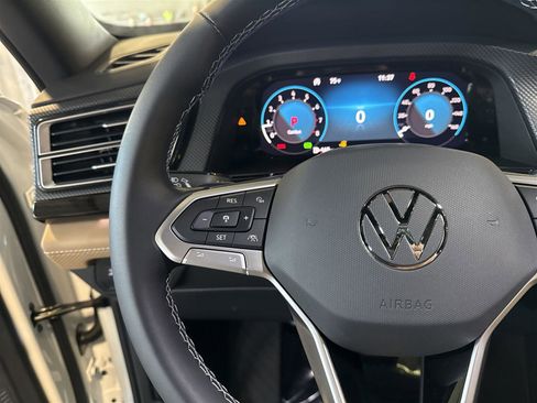 New 2025 Volkswagen Atlas Cross Sport SEL image 18