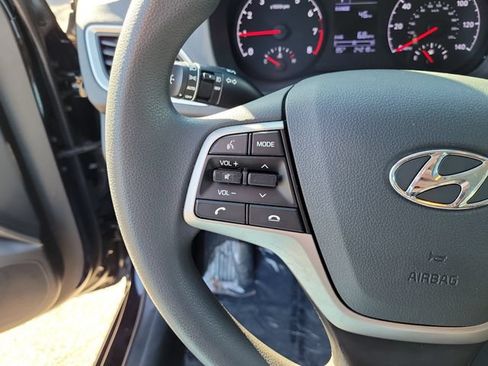 Used 2022 Hyundai Accent FWD image 22