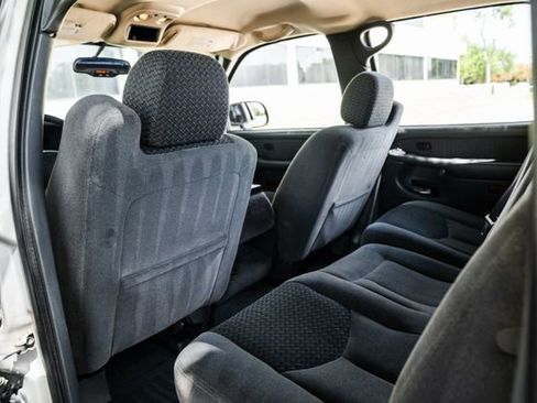 Used 2004 Chevrolet Avalanche 2WD image 65