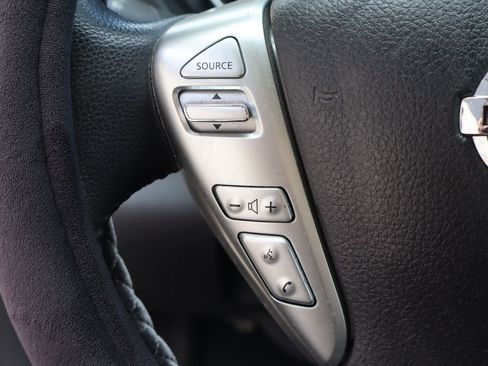 Used 2018 Nissan Versa SV w/ SV Special Edition FWD image 11