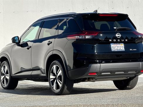 Certified 2025 Nissan Rogue SL w/ SL Premium Package image 7