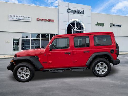 Used 2022 Jeep Wrangler Unlimited Sport w/ Sun And Sound Package AWD/4WD image 5