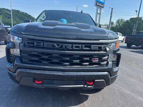 Used 2022 Chevrolet Silverado 1500 Custom Trail Boss w/ LPO, Dark Essentials Package AWD/4WD image 2
