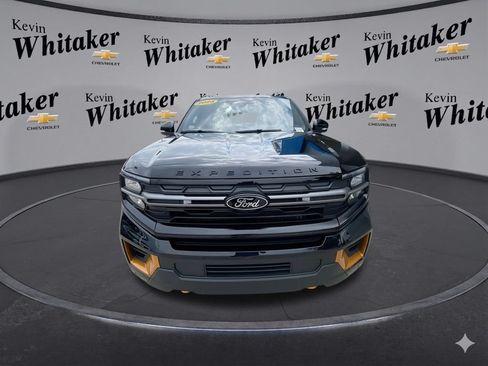 Used 2025 Ford Expedition Tremor AWD/4WD image 3