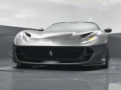 Used 2023 Ferrari 812 GTS RWD image 31