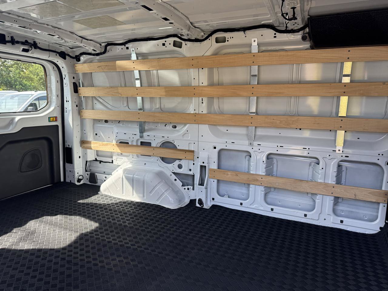 Used 2025 Ford Transit 250 Low Roof w/ Exterior Upgrade Package RWD image 8