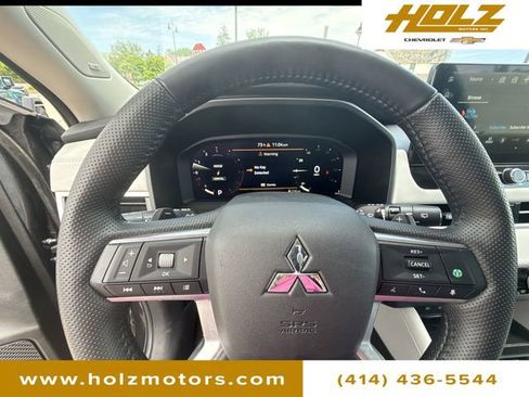Used 2025 Mitsubishi Outlander SEL AWD/4WD image 11