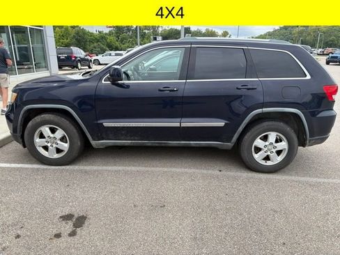 Used 2012 Jeep Grand Cherokee Laredo w/ Laredo E Group AWD/4WD image 4