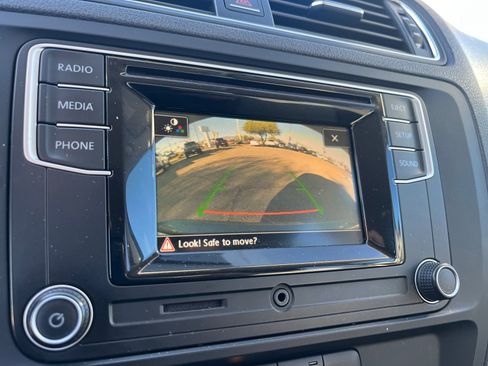 Used 2017 Volkswagen Jetta S image 28