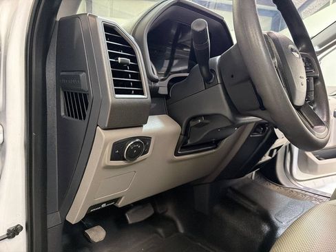 Used 2022 Ford F250 XL w/ STX Appearance Package RWD image 29