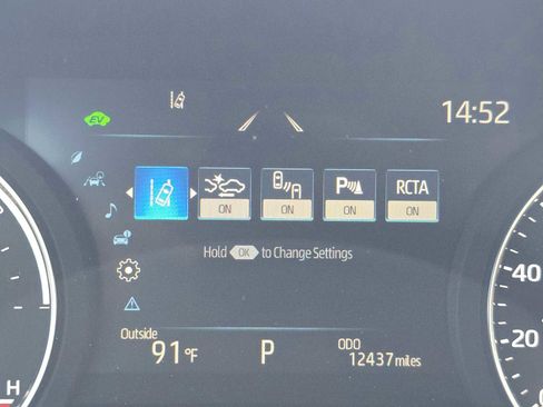 Certified 2024 Toyota Sienna Platinum FWD image 27