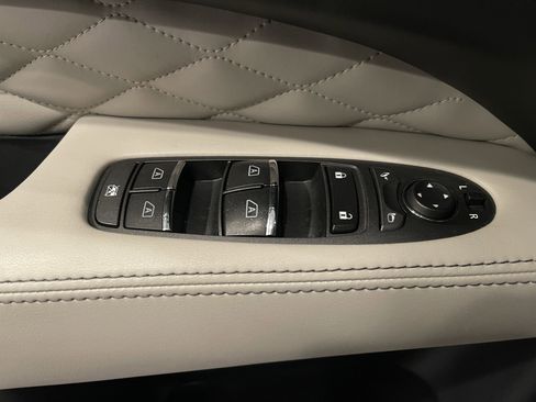 Used 2019 INFINITI QX60 Luxe w/ Limited Package AWD/4WD image 11