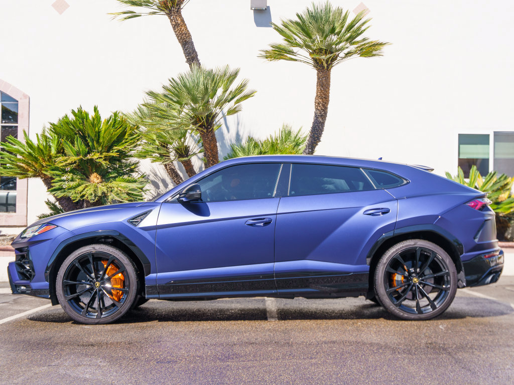 Used 2022 Lamborghini Urus AWD/4WD image 36
