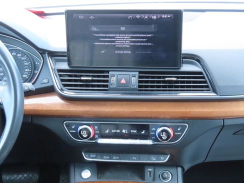 Used 2021 Audi Q5 2.0T Premium image 8