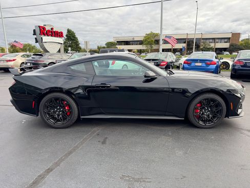 Used 2024 Ford Mustang GT w/ GT Performance Package image 11